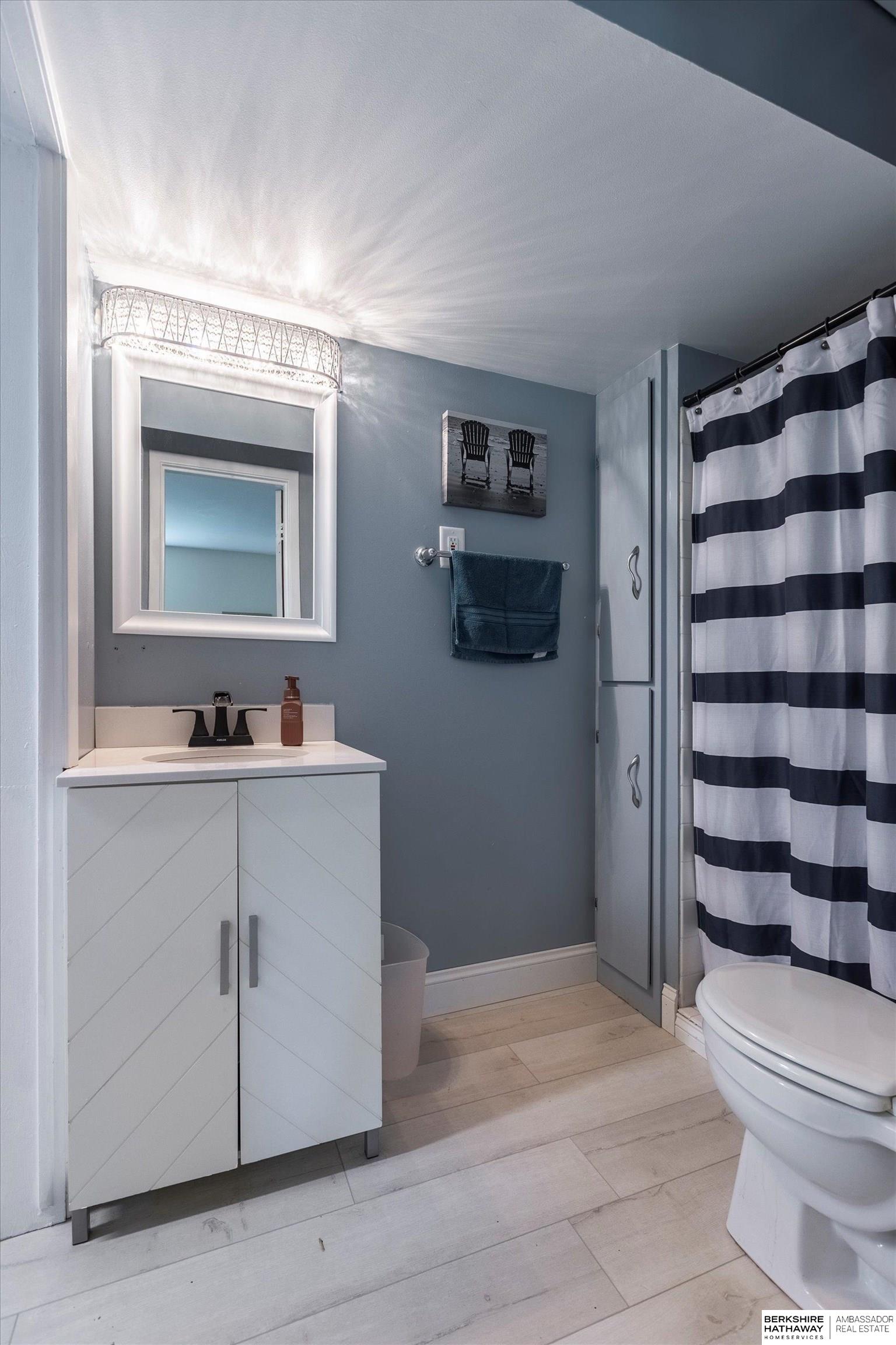 Omaha, Nebraska 68134, United States, 3 Bedrooms Bedrooms, ,2 BathroomsBathrooms,Residential,Active,196719