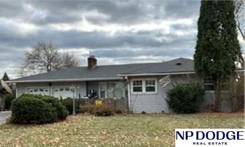 Photo of 5421 Crown Point Avenue, Omaha, NE 68104 (MLS # 22603499)