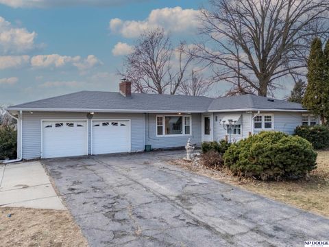 Photo of 5421 Crown Point Avenue, Omaha, NE 68104 (MLS # 22603499)
