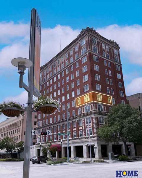 Photo of 139 N 11th Street #502, Lincoln, NE 68508 (MLS # 22532416)