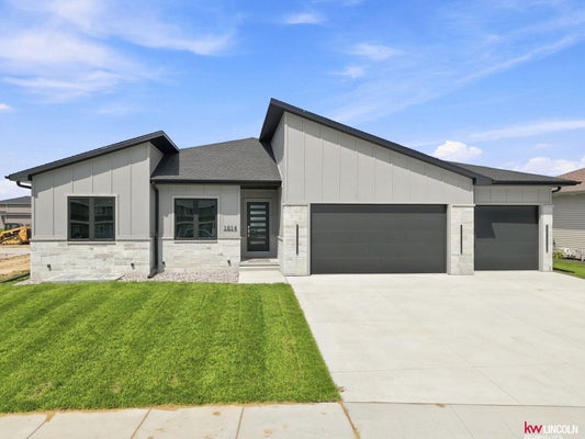 1814 E 8TH ST, HICKMAN, NE 68372 - Image 58409d5bfcff0fb298110f3230155c19/4291208669