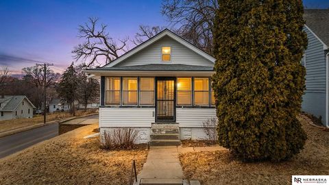 Photo of 4134 Corby Street, Omaha, NE 68111 (MLS # 22603495)