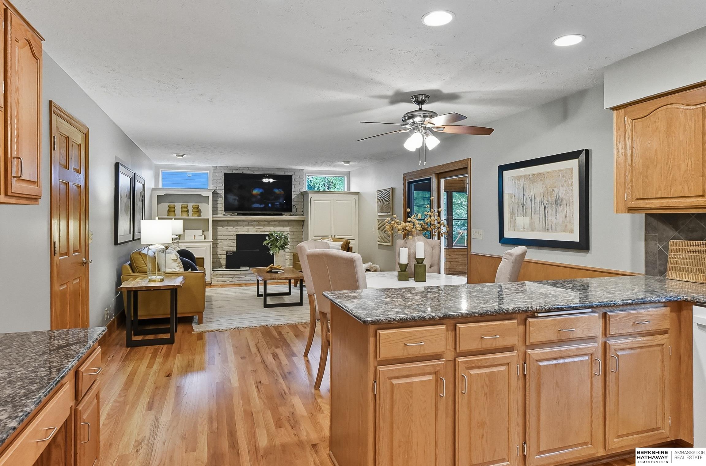 Omaha, Nebraska 68144, United States, 3 Bedrooms Bedrooms, ,3 BathroomsBathrooms,Residential,Pending,215098