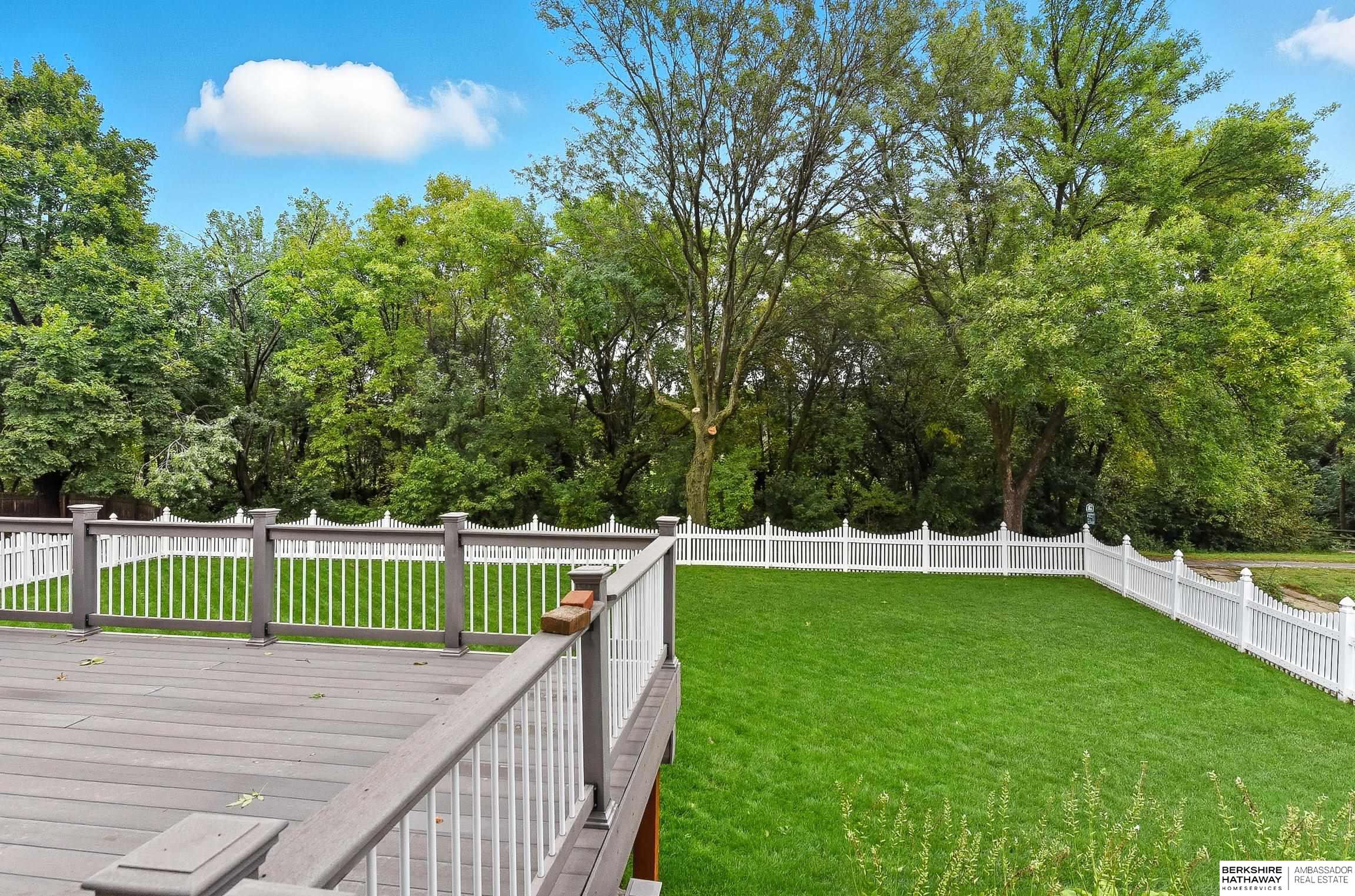 Omaha, Nebraska 68144, United States, 3 Bedrooms Bedrooms, ,3 BathroomsBathrooms,Residential,Pending,215098