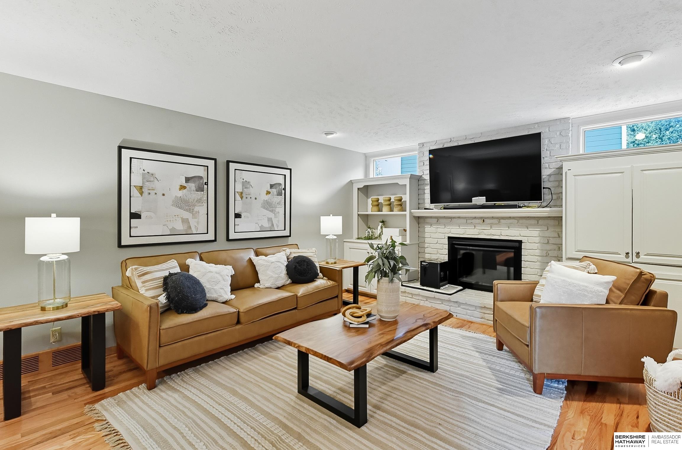 Omaha, Nebraska 68144, United States, 3 Bedrooms Bedrooms, ,3 BathroomsBathrooms,Residential,Pending,215098