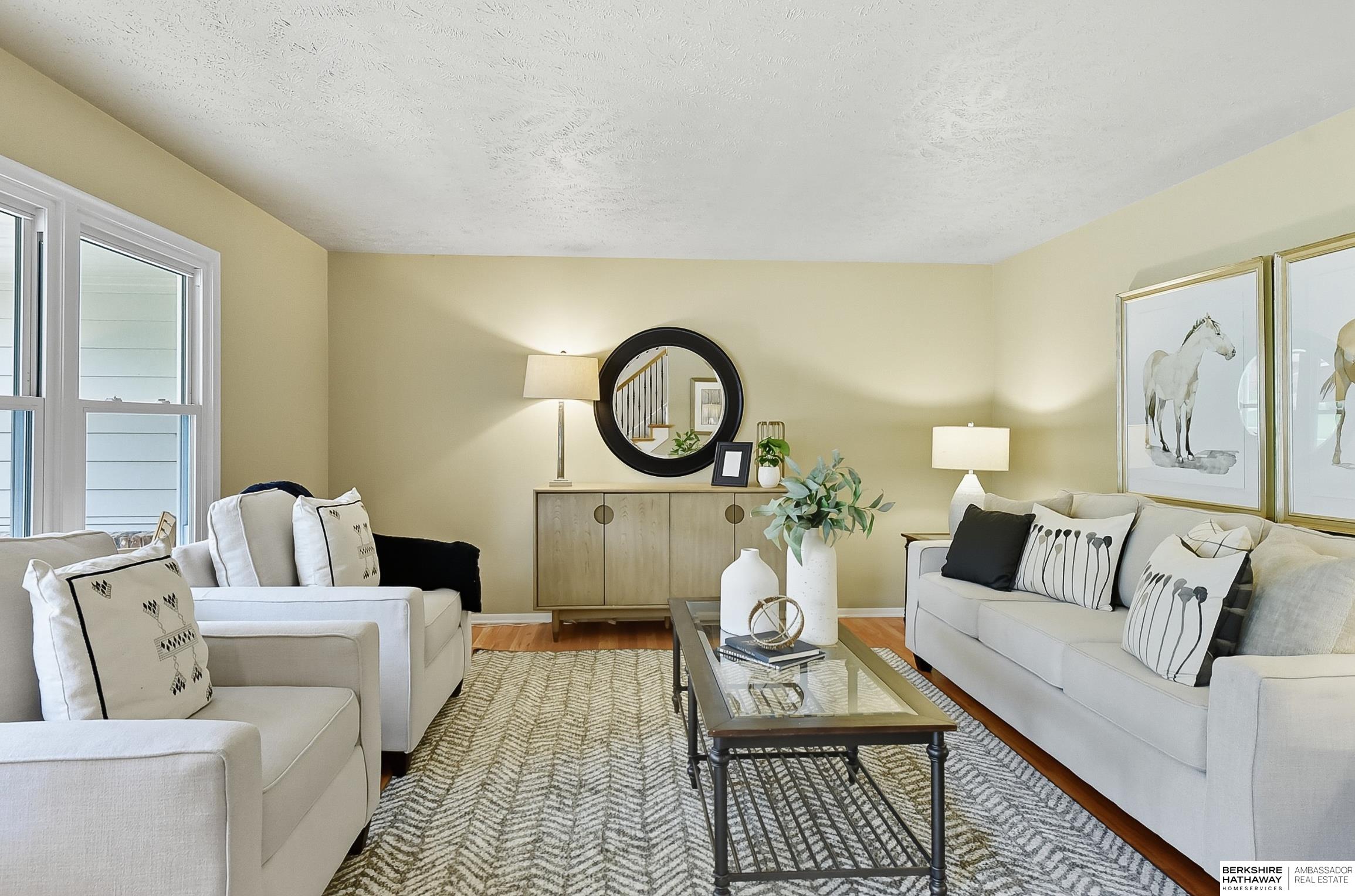 Omaha, Nebraska 68144, United States, 3 Bedrooms Bedrooms, ,3 BathroomsBathrooms,Residential,Pending,215098