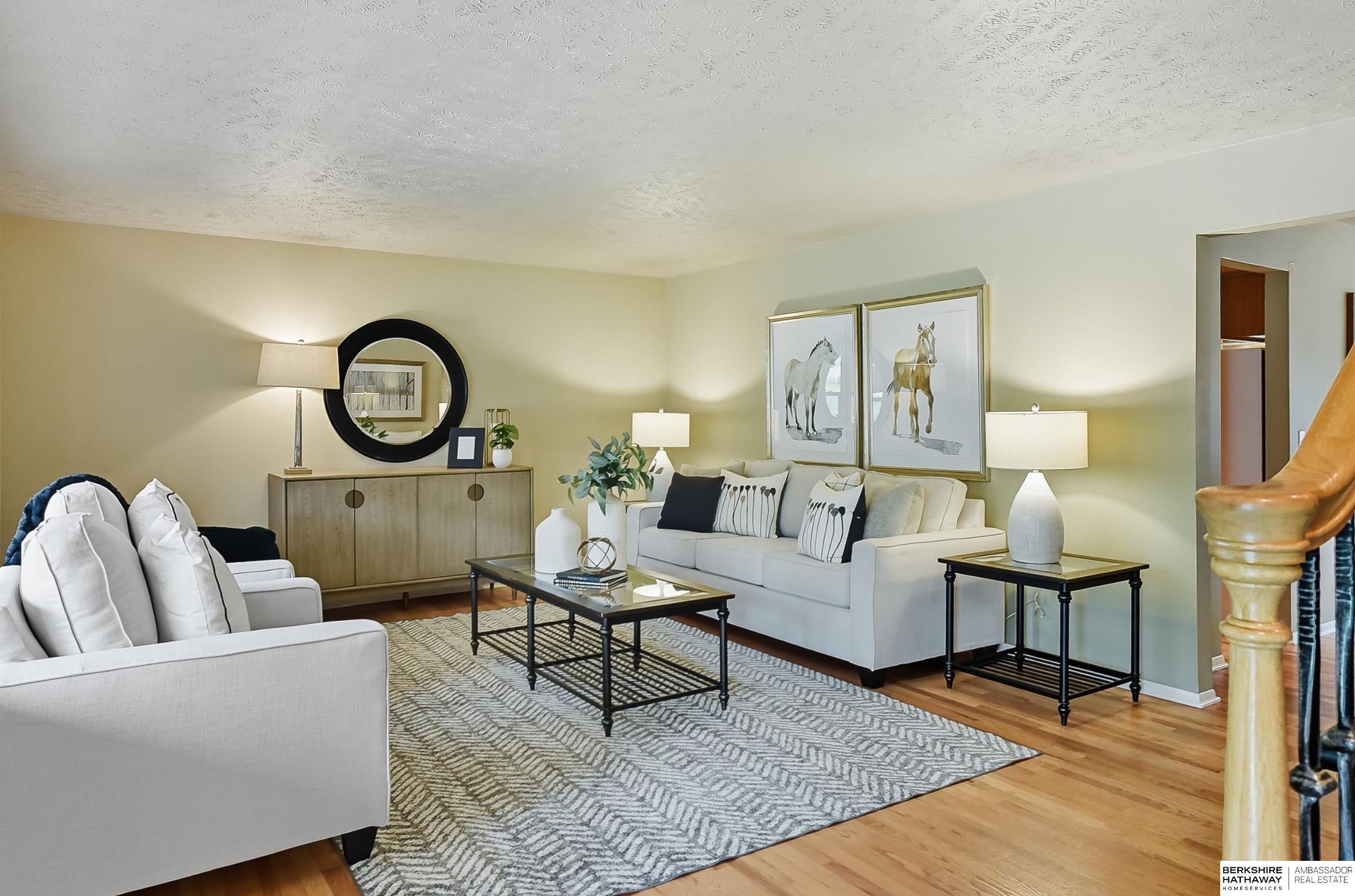 Omaha, Nebraska 68144, United States, 3 Bedrooms Bedrooms, ,3 BathroomsBathrooms,Residential,Pending,215098