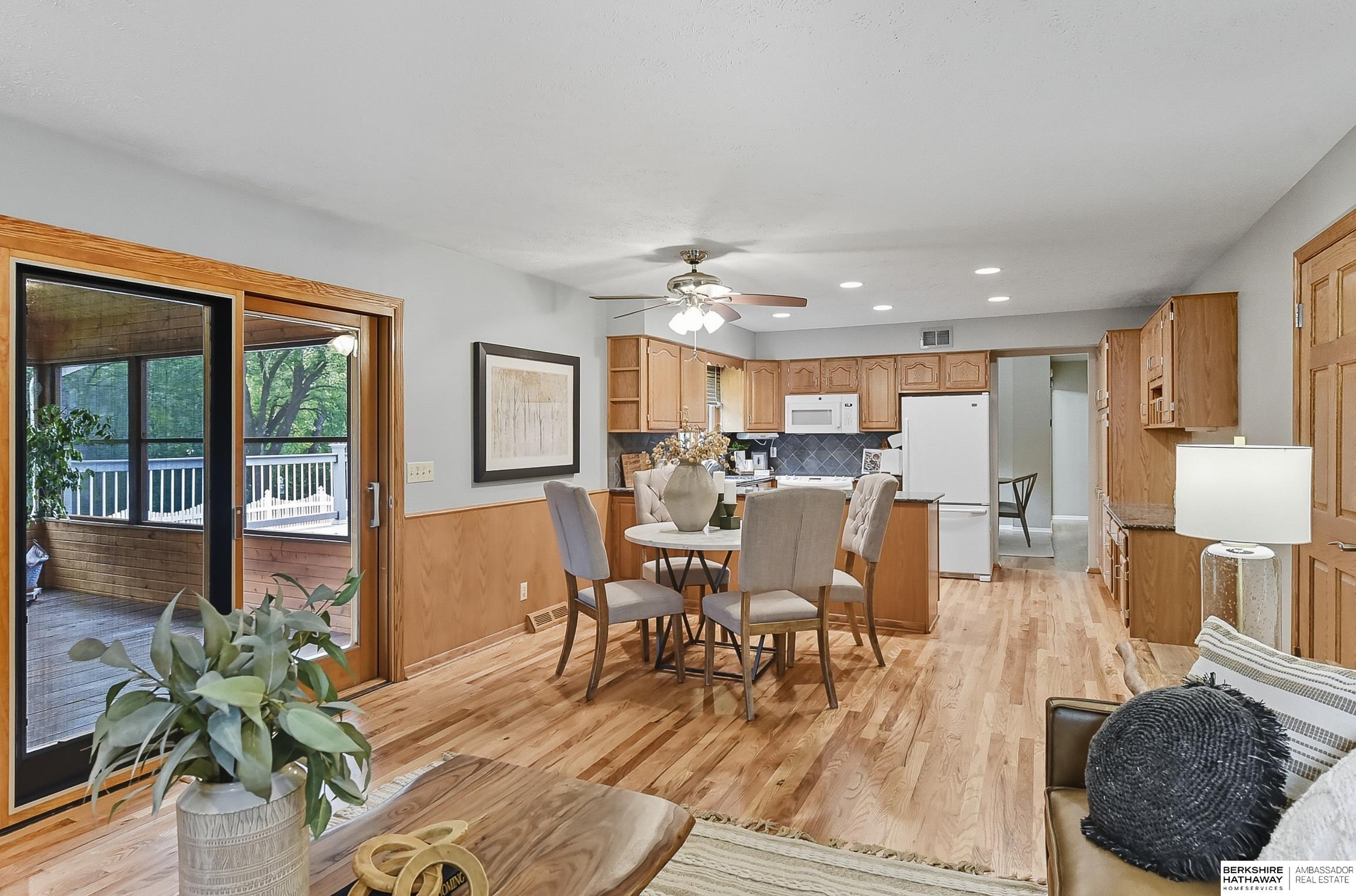 Omaha, Nebraska 68144, United States, 3 Bedrooms Bedrooms, ,3 BathroomsBathrooms,Residential,Pending,215098