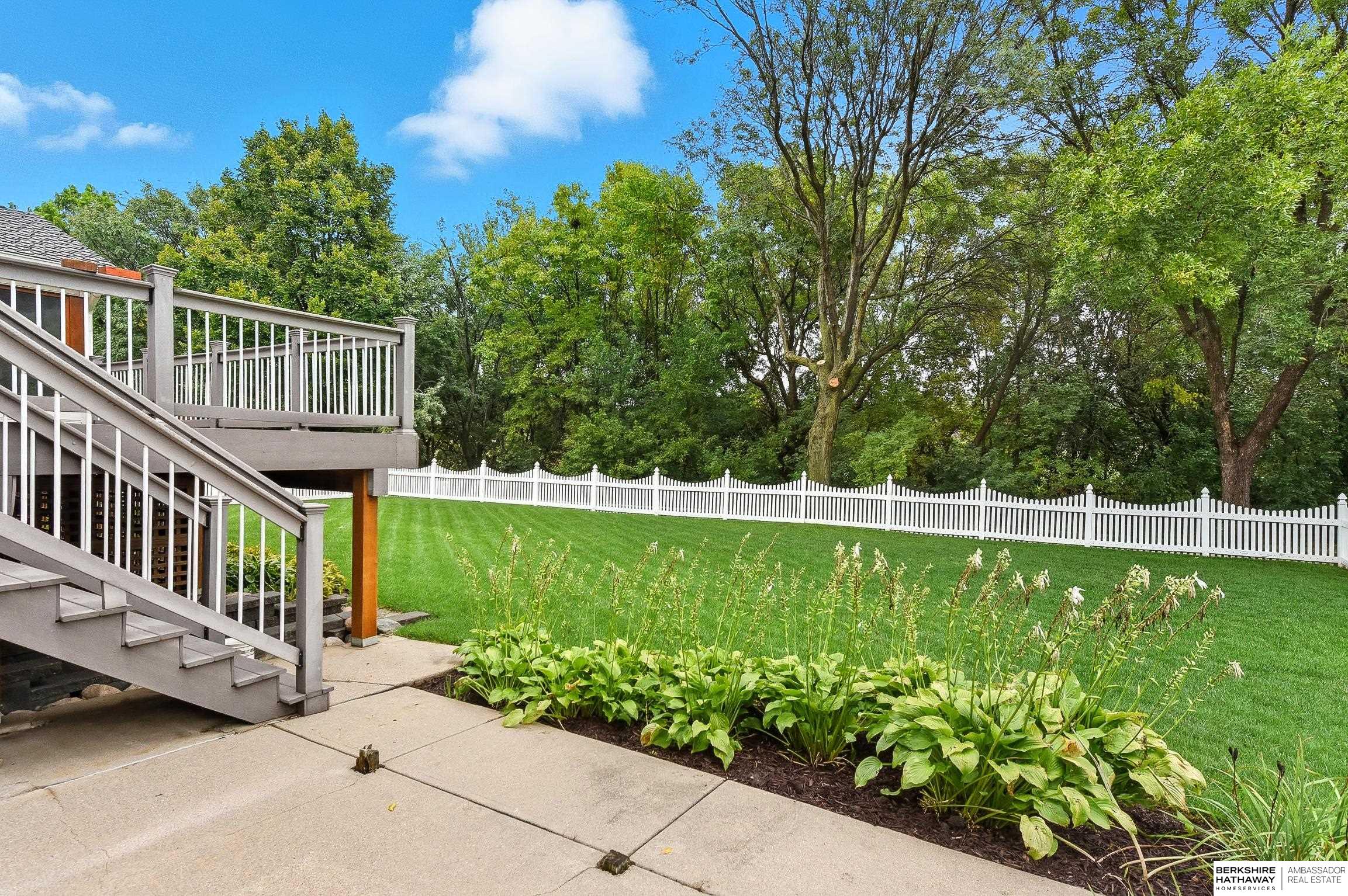 Omaha, Nebraska 68144, United States, 3 Bedrooms Bedrooms, ,3 BathroomsBathrooms,Residential,Pending,215098