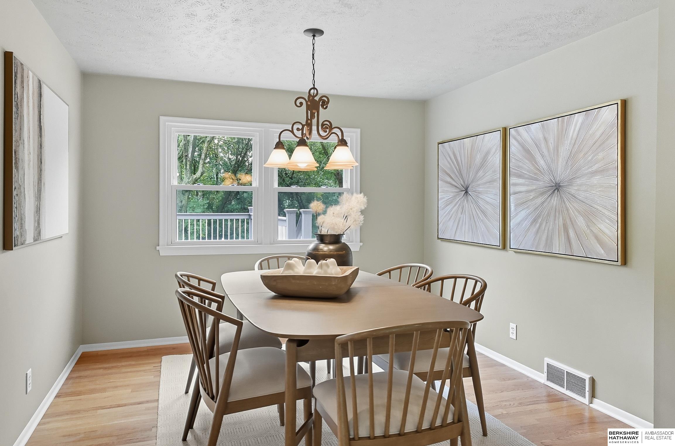 Omaha, Nebraska 68144, United States, 3 Bedrooms Bedrooms, ,3 BathroomsBathrooms,Residential,Pending,215098