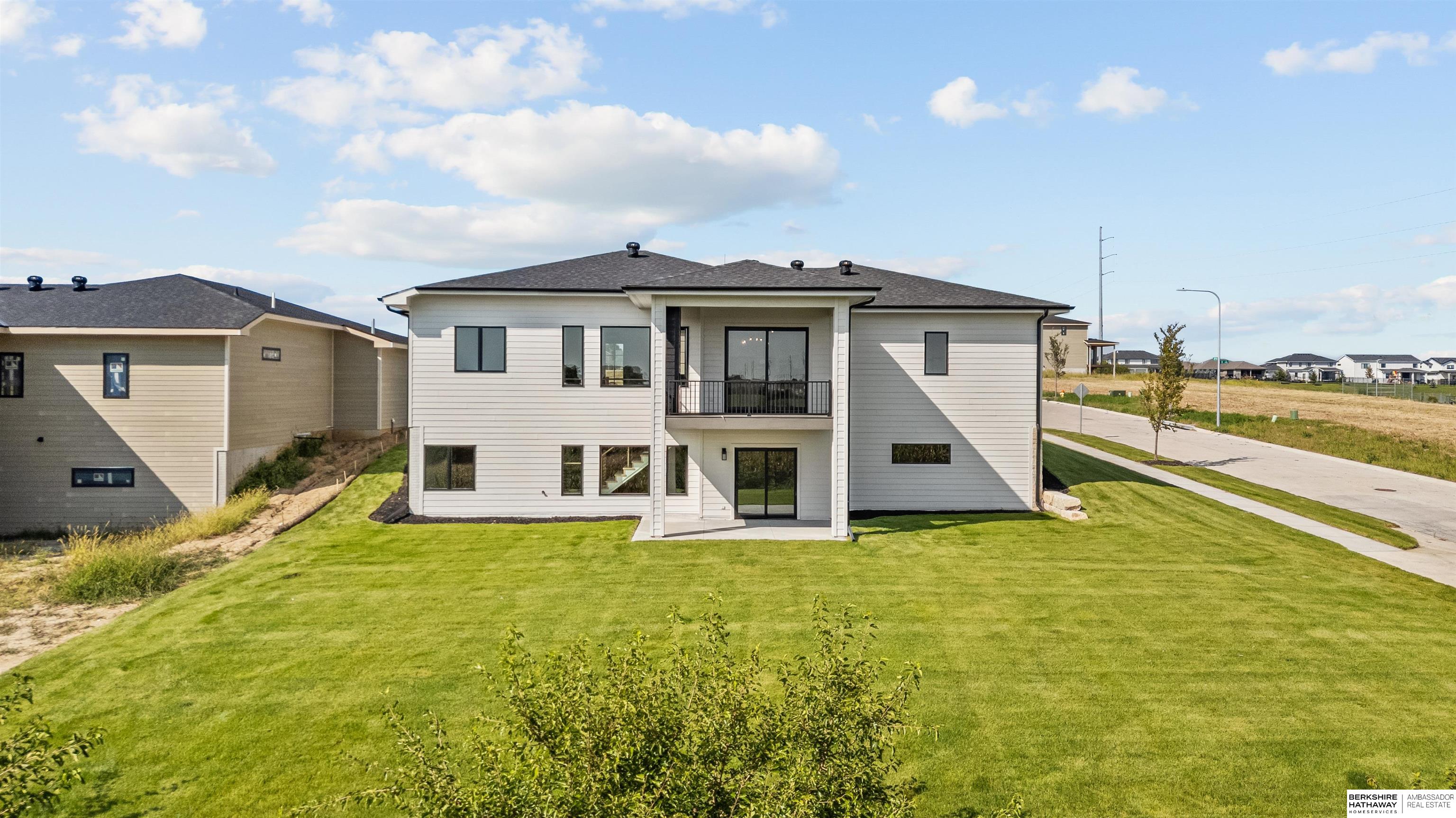 Elkhorn, Nebraska 68022, United States, 5 Bedrooms Bedrooms, ,3 BathroomsBathrooms,Residential,Active,207544