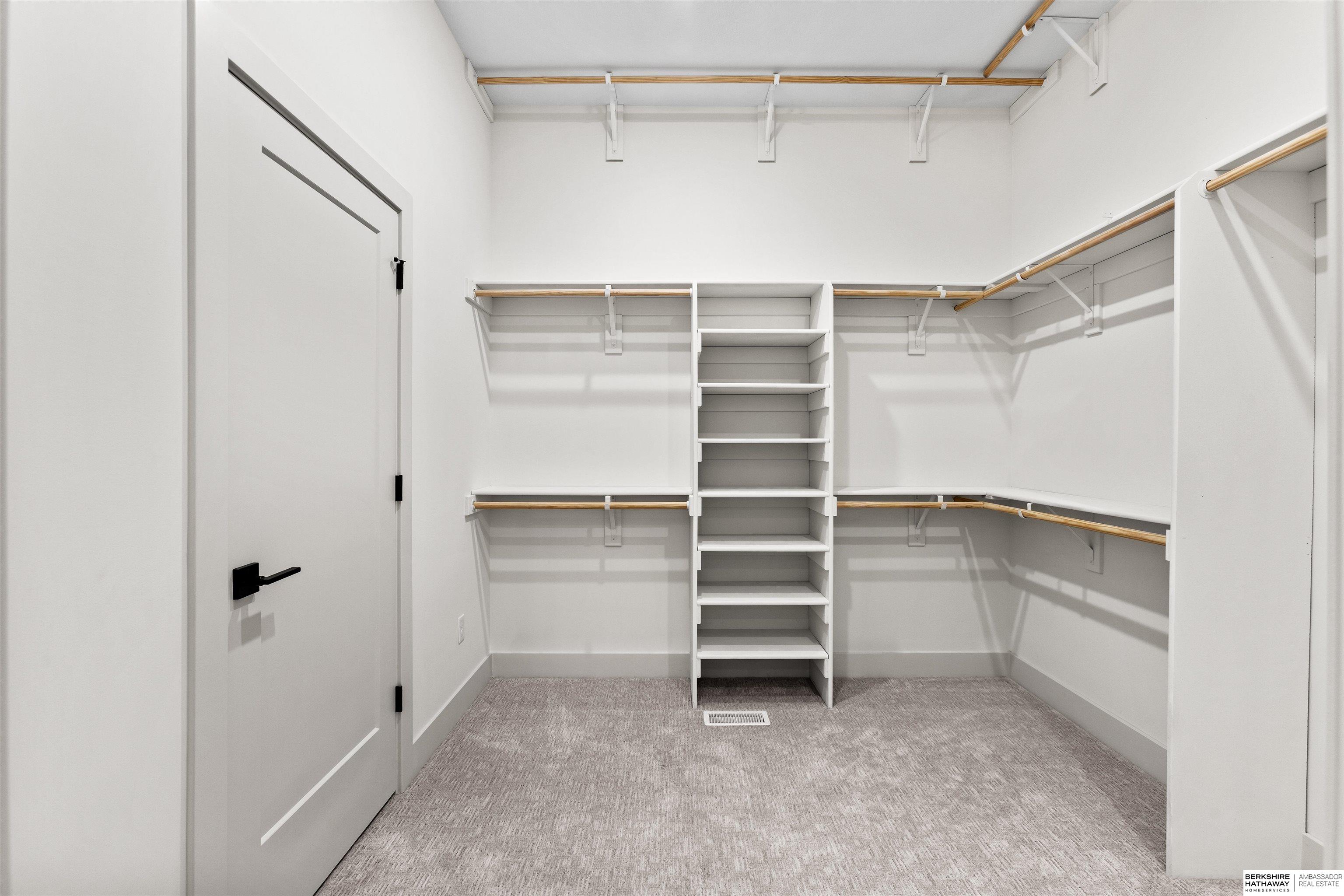 Elkhorn, Nebraska 68022, United States, 5 Bedrooms Bedrooms, ,3 BathroomsBathrooms,Residential,Active,207544