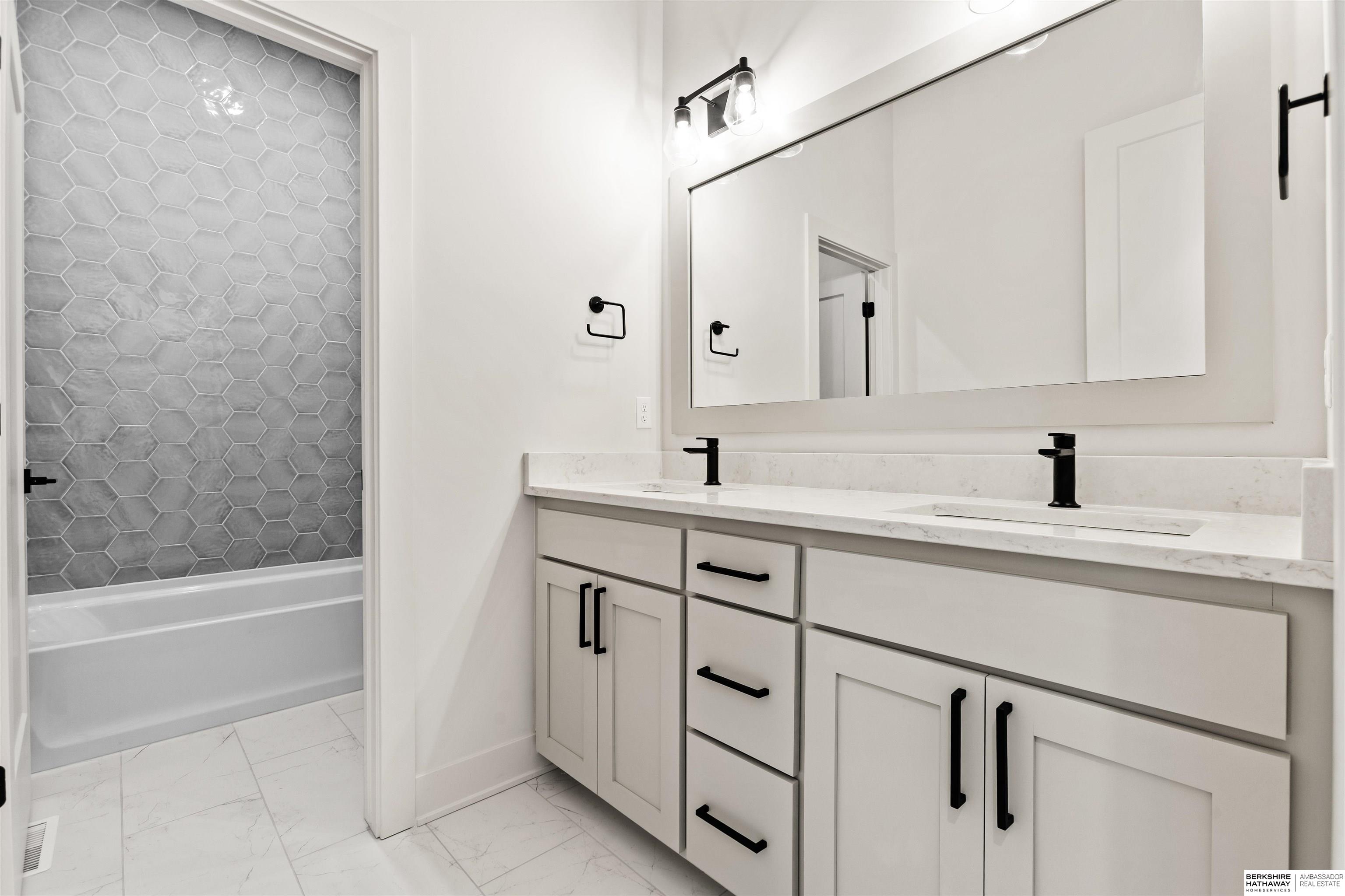 Elkhorn, Nebraska 68022, United States, 5 Bedrooms Bedrooms, ,3 BathroomsBathrooms,Residential,Active,207544