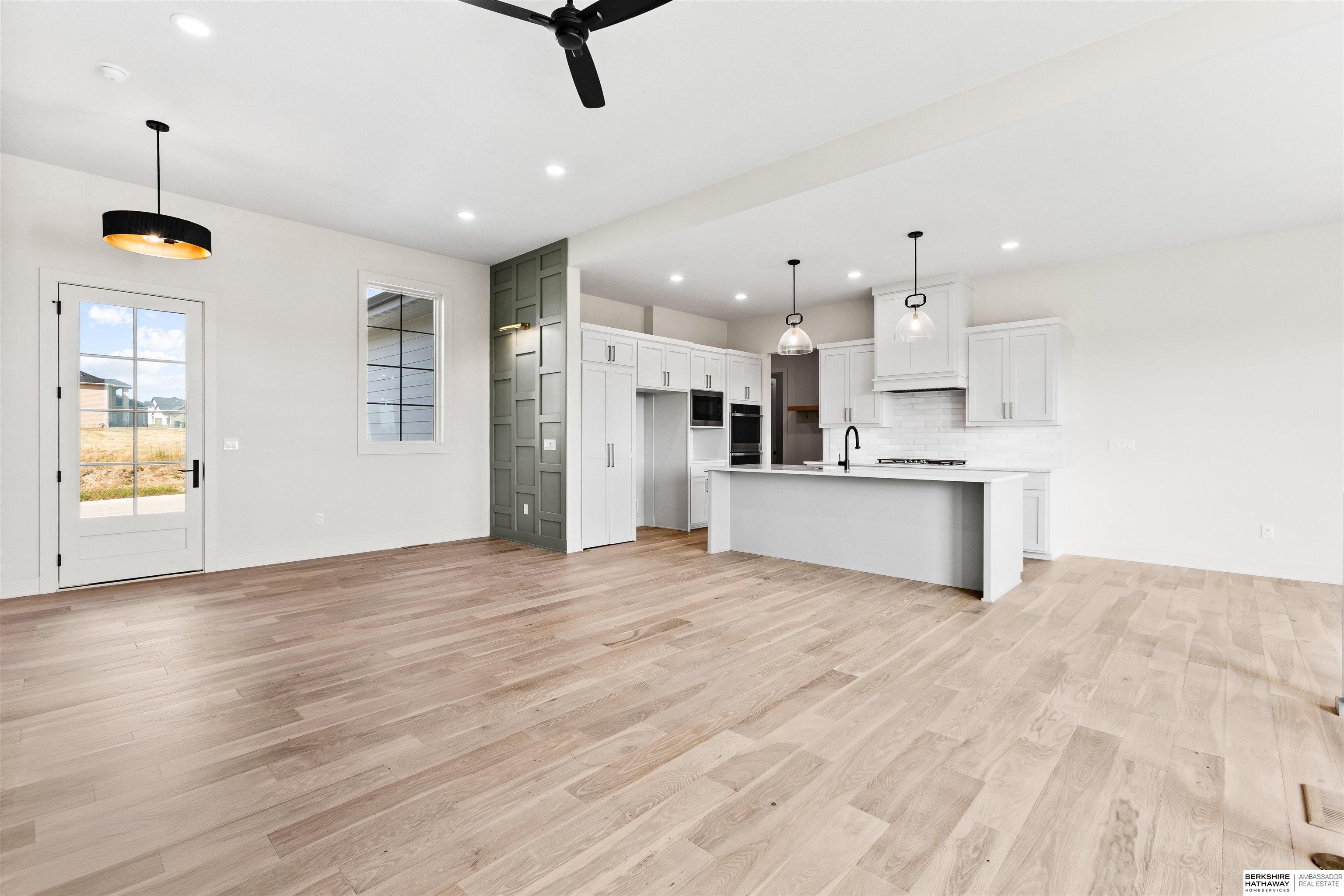 Elkhorn, Nebraska 68022, United States, 5 Bedrooms Bedrooms, ,3 BathroomsBathrooms,Residential,Active,207544