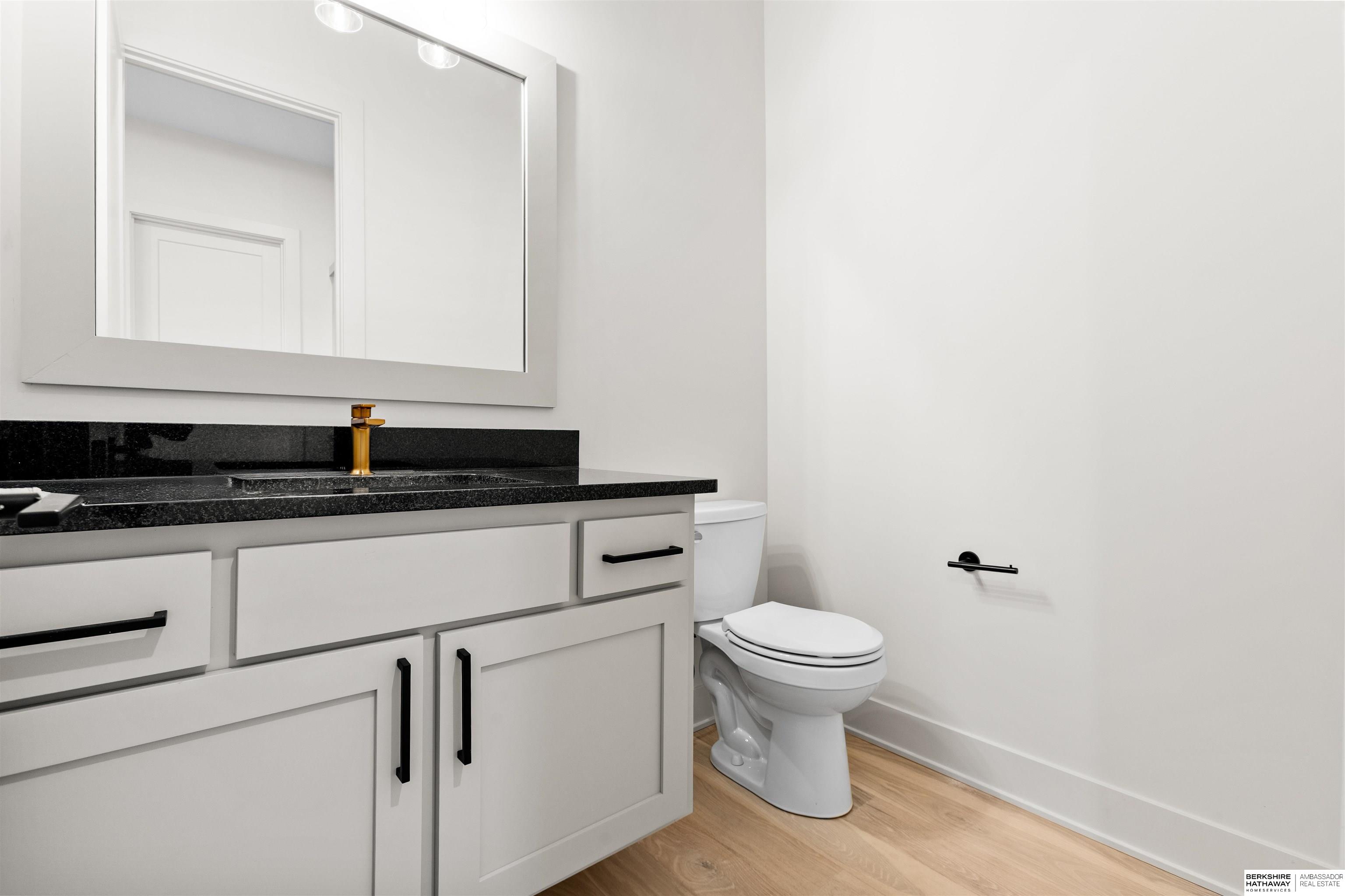 Elkhorn, Nebraska 68022, United States, 5 Bedrooms Bedrooms, ,3 BathroomsBathrooms,Residential,Active,207544