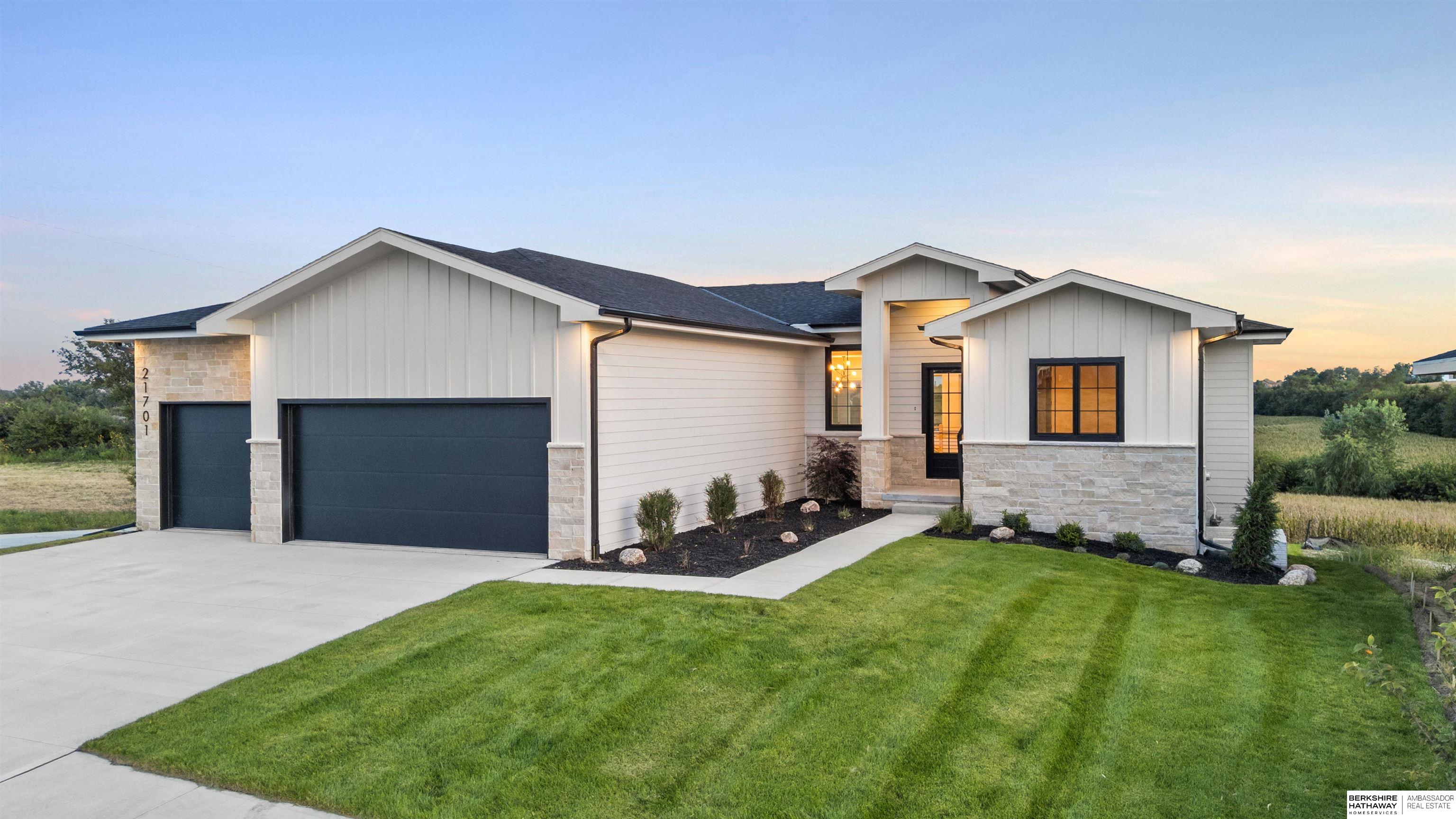 Elkhorn, Nebraska 68022, United States, 5 Bedrooms Bedrooms, ,3 BathroomsBathrooms,Residential,Active,207544