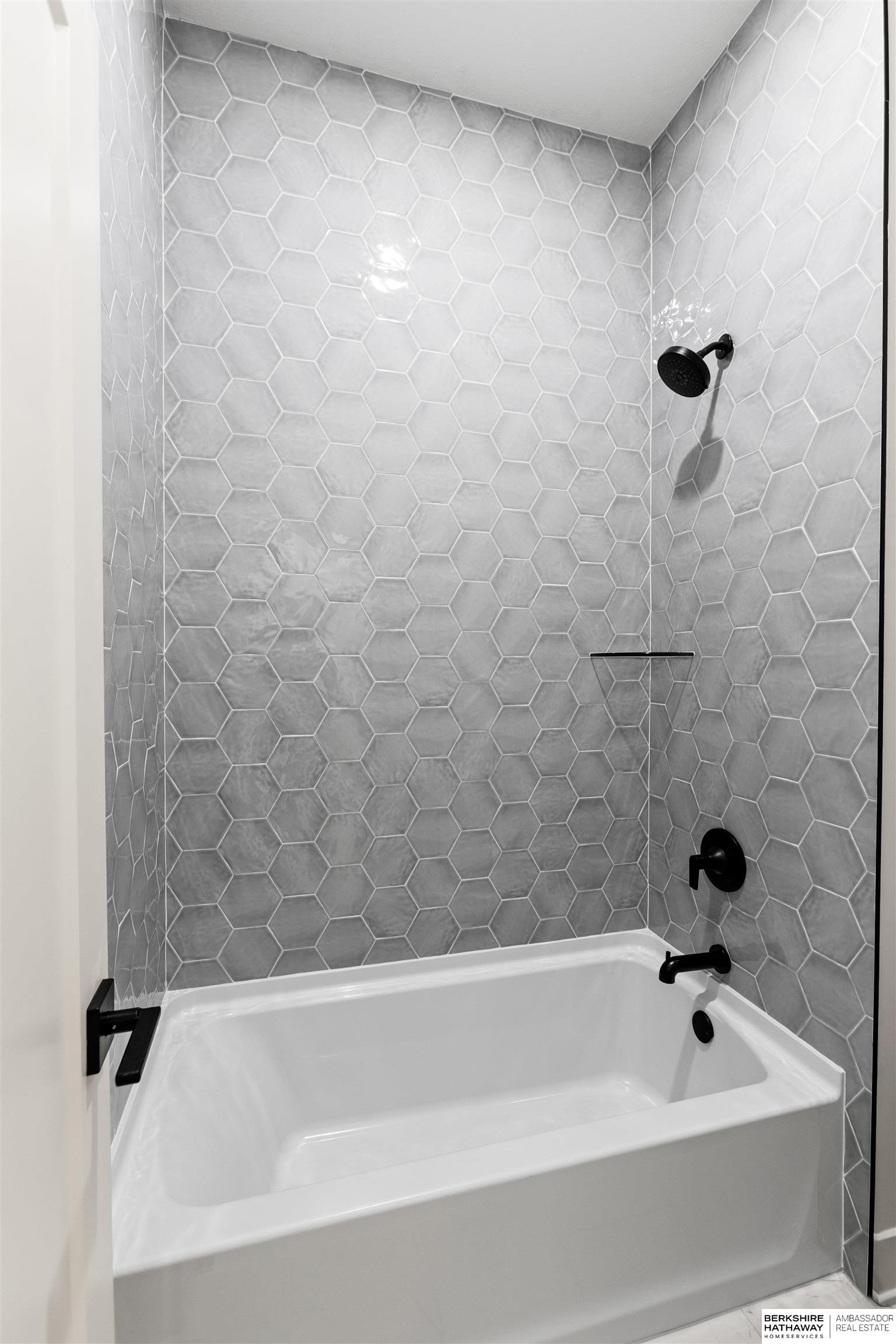 Elkhorn, Nebraska 68022, United States, 5 Bedrooms Bedrooms, ,3 BathroomsBathrooms,Residential,Active,207544