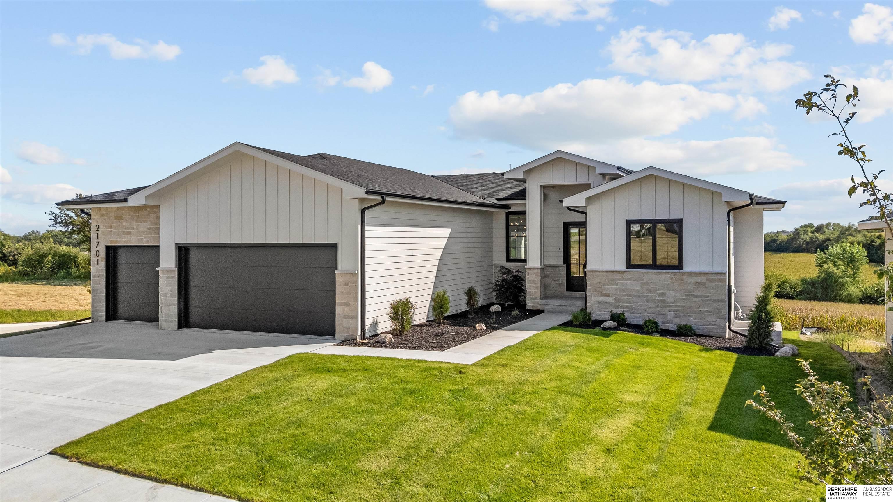 Elkhorn, Nebraska 68022, United States, 5 Bedrooms Bedrooms, ,3 BathroomsBathrooms,Residential,Active,207544