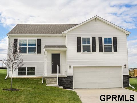 Photo of 18621 Ogden Street, Elkhorn, NE 68022 (MLS # 22606717)