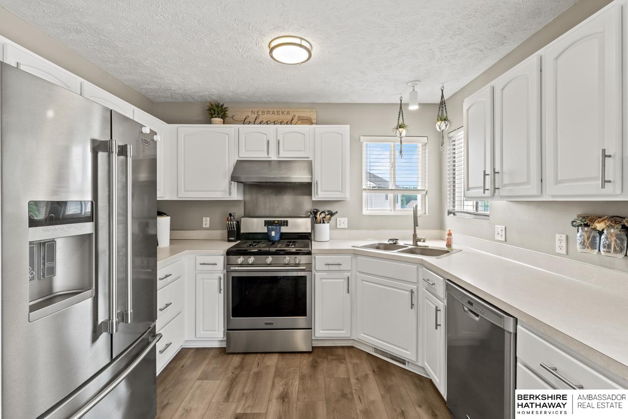 Omaha, Nebraska 68116, United States, 3 Bedrooms Bedrooms, ,2 BathroomsBathrooms,Residential,Active,146612