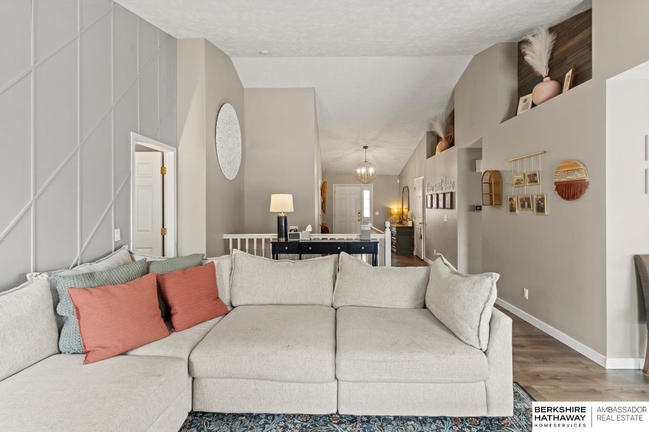 Omaha, Nebraska 68116, United States, 3 Bedrooms Bedrooms, ,2 BathroomsBathrooms,Residential,Active,146612