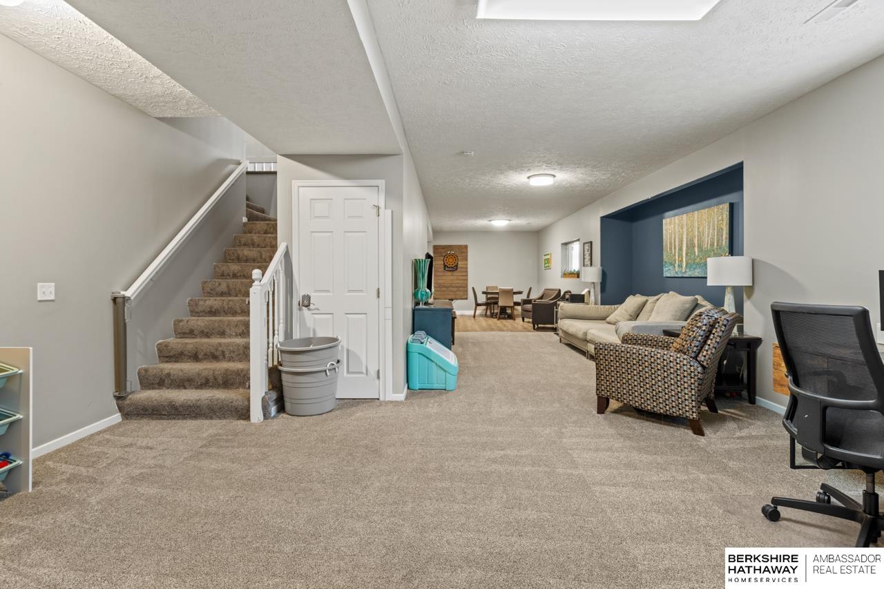 Omaha, Nebraska 68116, United States, 3 Bedrooms Bedrooms, ,2 BathroomsBathrooms,Residential,Active,146612