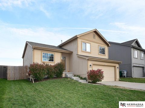 Photo of 9138 Summit Street, Omaha, NE 68122 (MLS # 22530808) Photo of 9138 Summit Street, Omaha, NE 68122 (MLS # 22530808)