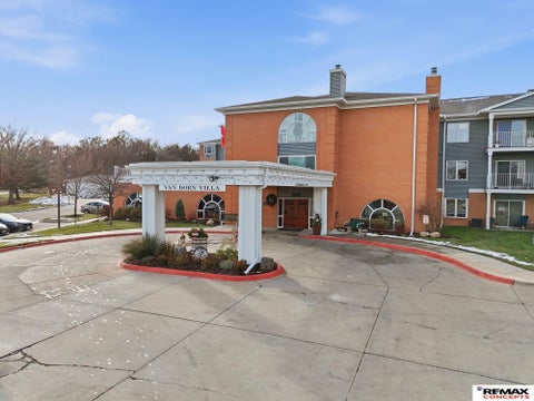 Photo of 3001 S 51st Street Court #321, Lincoln, NE 68506 (MLS # 22619562)