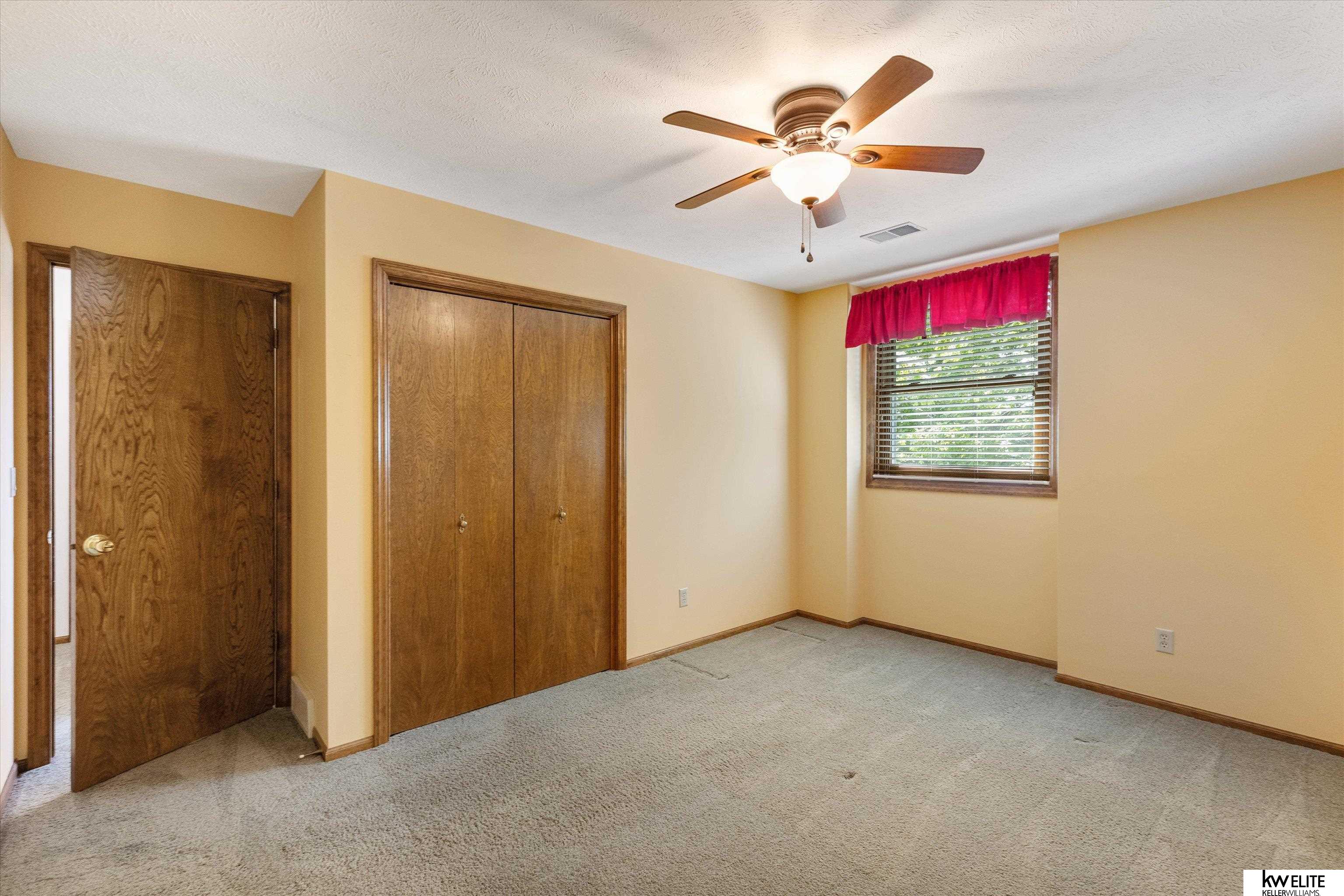 Ralston, Nebraska 68127, United States, 4 Bedrooms Bedrooms, ,2 BathroomsBathrooms,Residential,Pending,133532