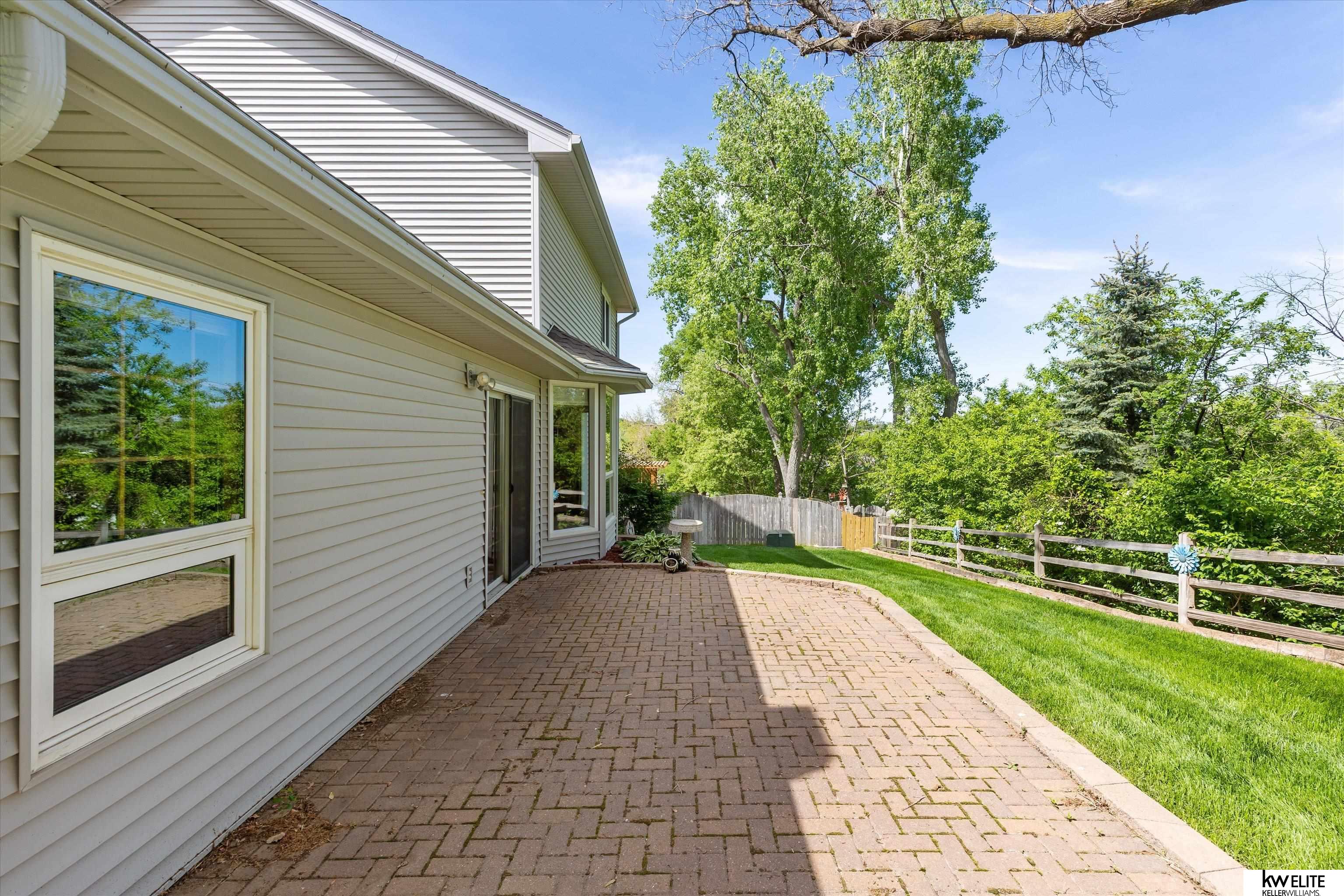 Ralston, Nebraska 68127, United States, 4 Bedrooms Bedrooms, ,2 BathroomsBathrooms,Residential,Pending,133532