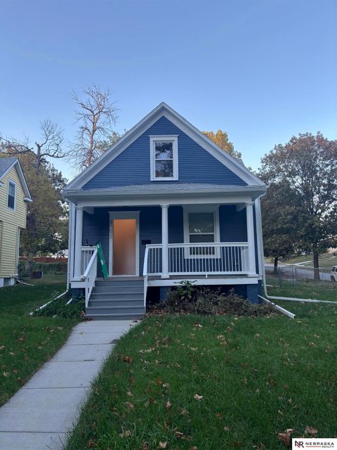 Photo of 3202 Lincoln Boulevard, Omaha, NE 68131 (MLS # 22530708) Photo of 3202 Lincoln Boulevard, Omaha, NE 68131 (MLS # 22530708)
