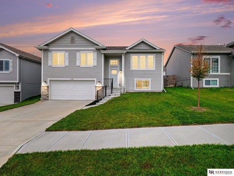 Photo of 11110 Baker Street, Omaha, NE 68142 (MLS # 22624756)