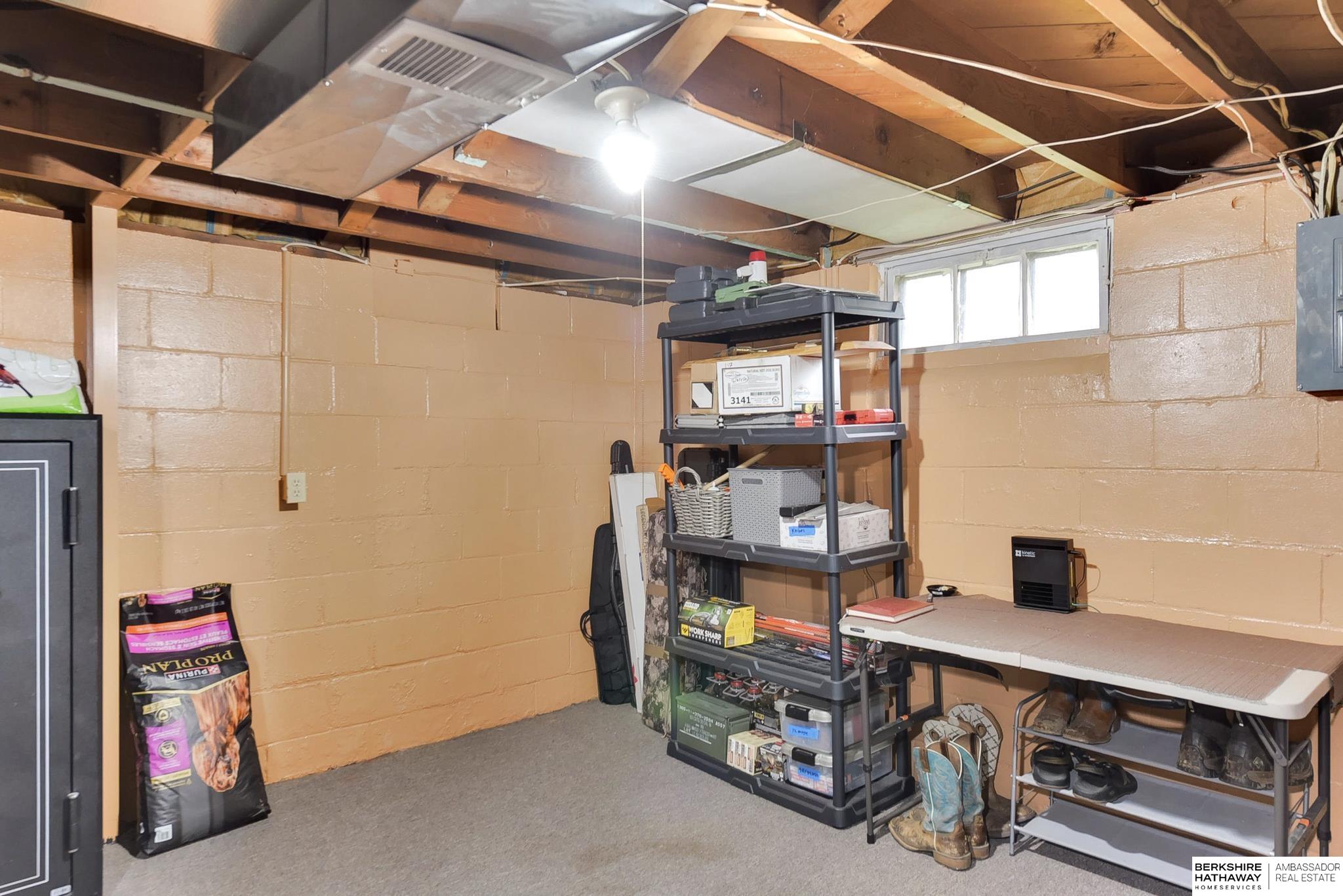 Wahoo, Nebraska 68066, United States, 3 Bedrooms Bedrooms, ,2 BathroomsBathrooms,Residential,Pending,122205