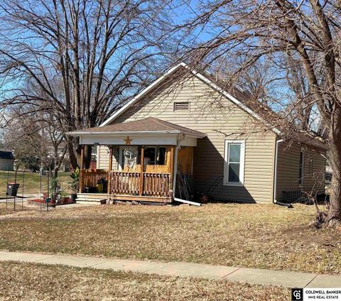 Photo of 2401 N Chester Street, Lincoln, NE 68521 (MLS # 22607608)