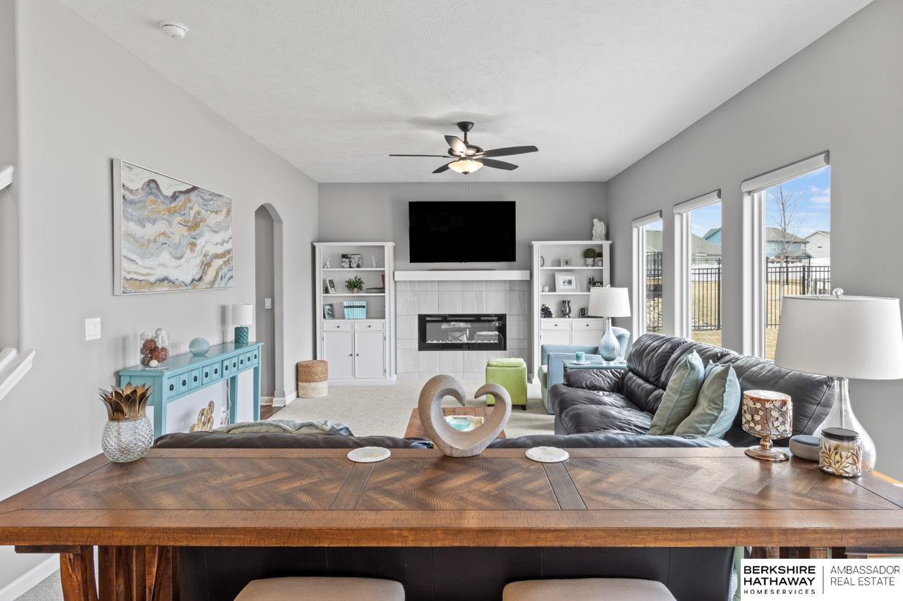 Papillion, Nebraska 68046, United States, 5 Bedrooms Bedrooms, ,3 BathroomsBathrooms,Residential,Pending,106811