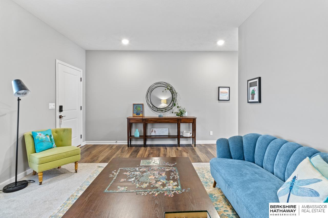 Papillion, Nebraska 68046, United States, 5 Bedrooms Bedrooms, ,3 BathroomsBathrooms,Residential,Pending,106811