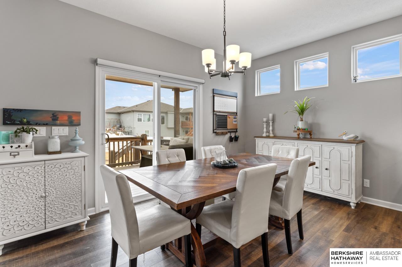 Papillion, Nebraska 68046, United States, 5 Bedrooms Bedrooms, ,3 BathroomsBathrooms,Residential,Pending,106811