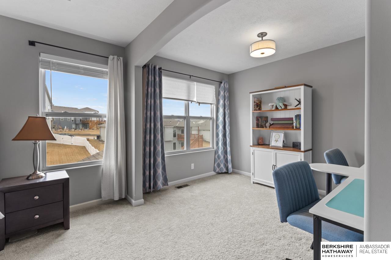 Papillion, Nebraska 68046, United States, 5 Bedrooms Bedrooms, ,3 BathroomsBathrooms,Residential,Pending,106811