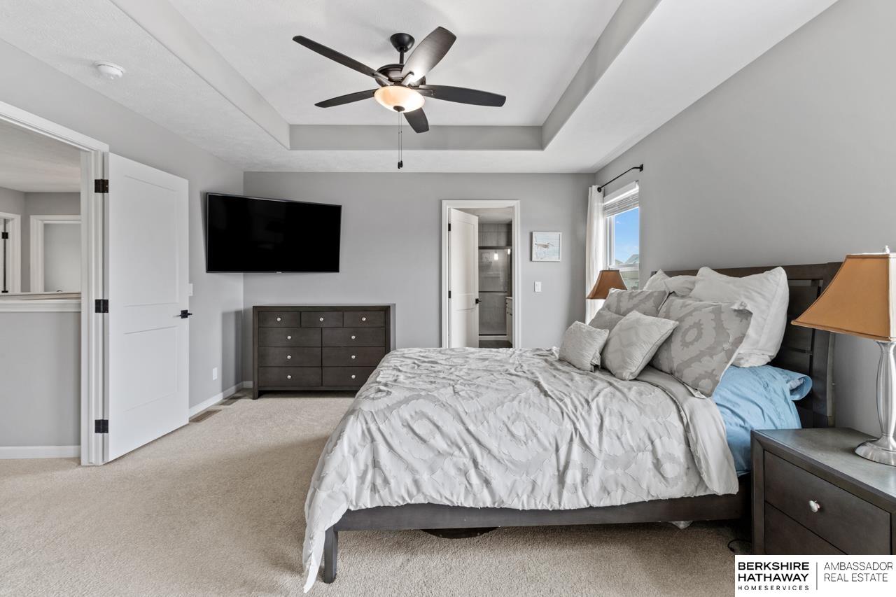 Papillion, Nebraska 68046, United States, 5 Bedrooms Bedrooms, ,3 BathroomsBathrooms,Residential,Pending,106811