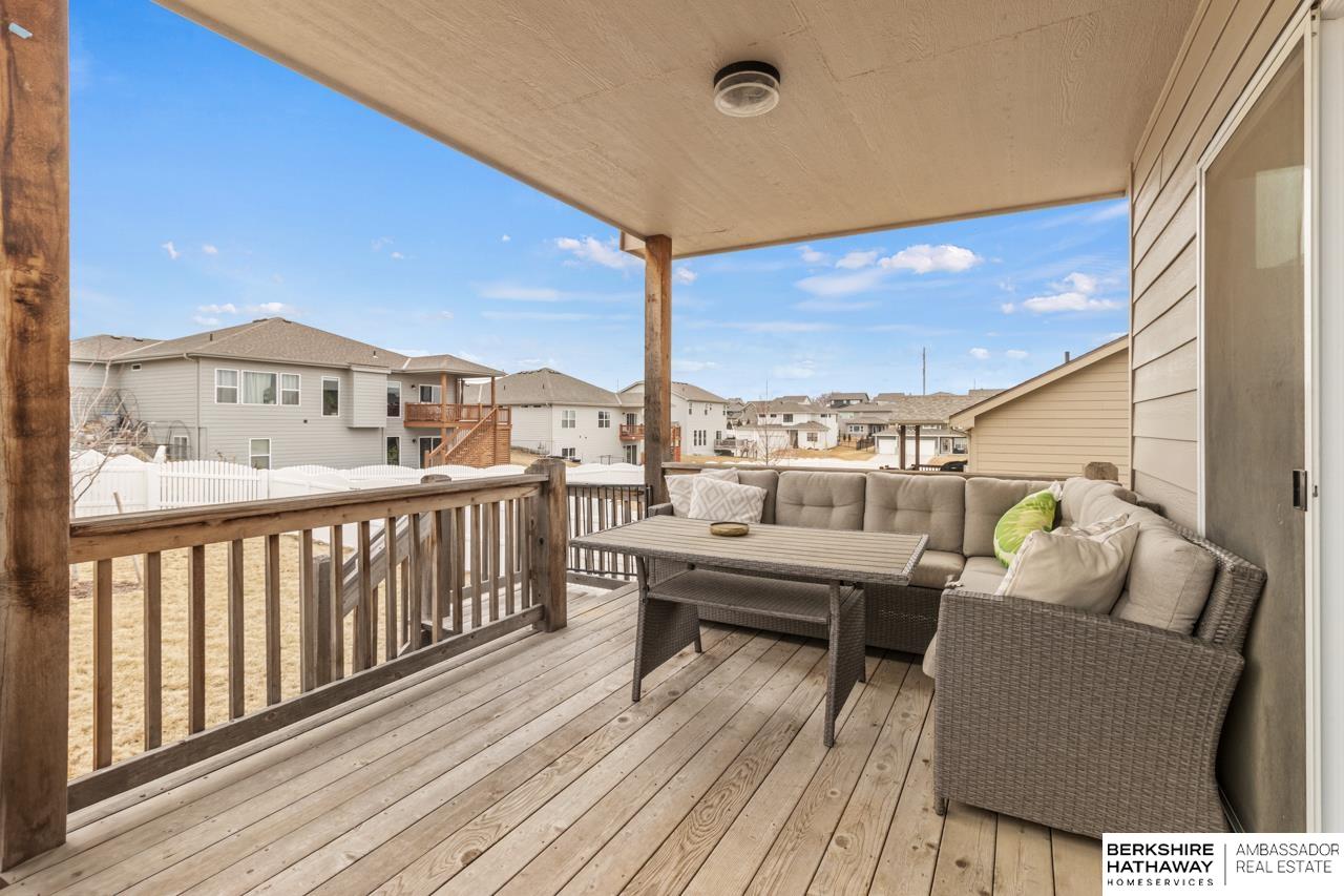 Papillion, Nebraska 68046, United States, 5 Bedrooms Bedrooms, ,3 BathroomsBathrooms,Residential,Pending,106811