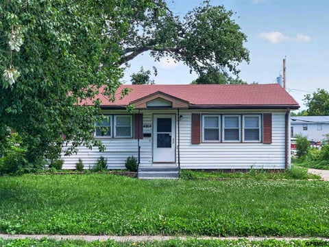 Photo of 4864 Jaynes Street, Omaha, NE 68104 (MLS # 22617872)