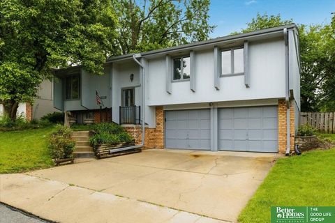 Photo of 14435 Weir Circle, Omaha, NE 68137 (MLS # 22614428)