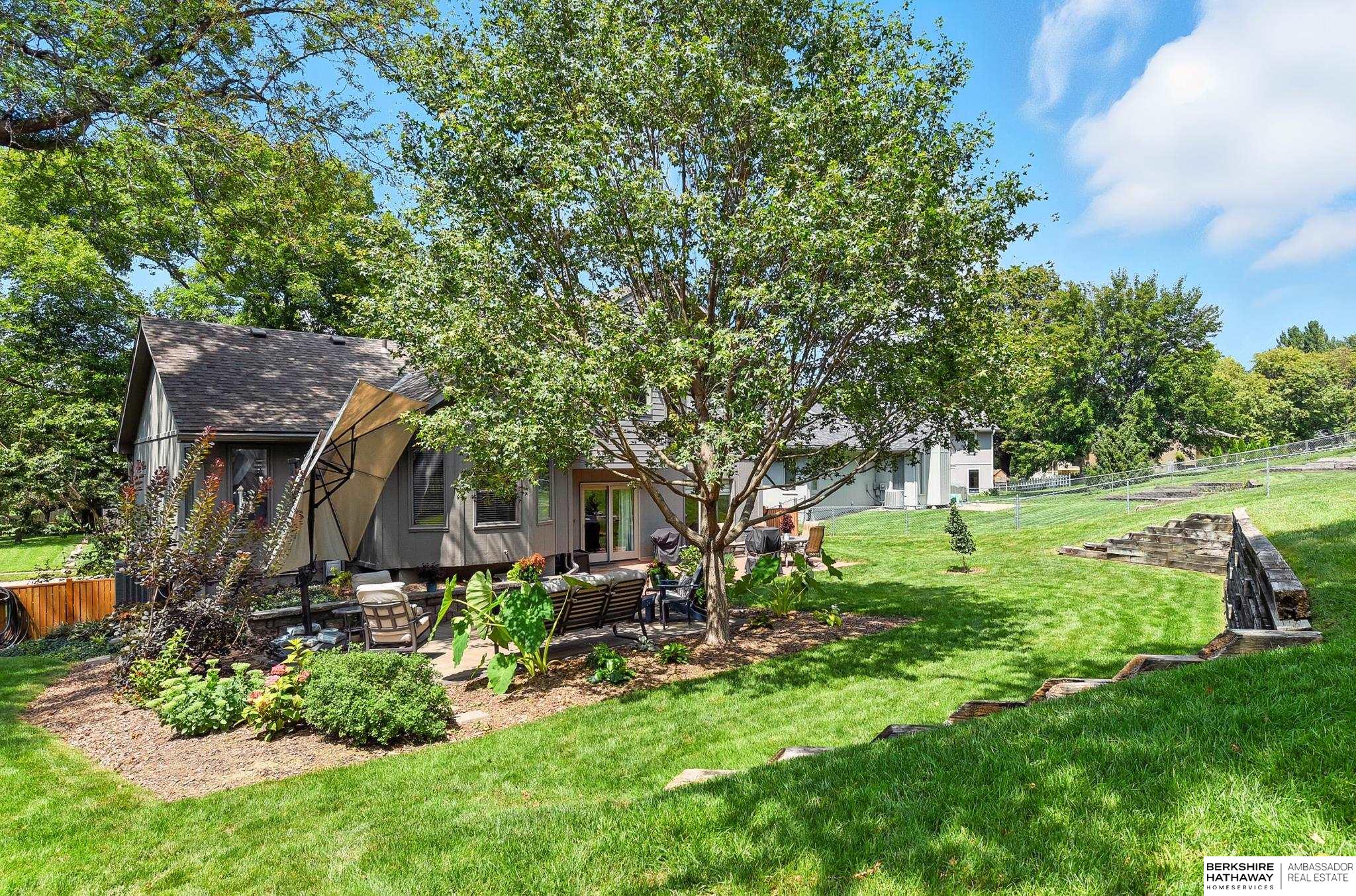 Omaha, Nebraska 68154, United States, 4 Bedrooms Bedrooms, ,3 BathroomsBathrooms,Residential,Active,192600