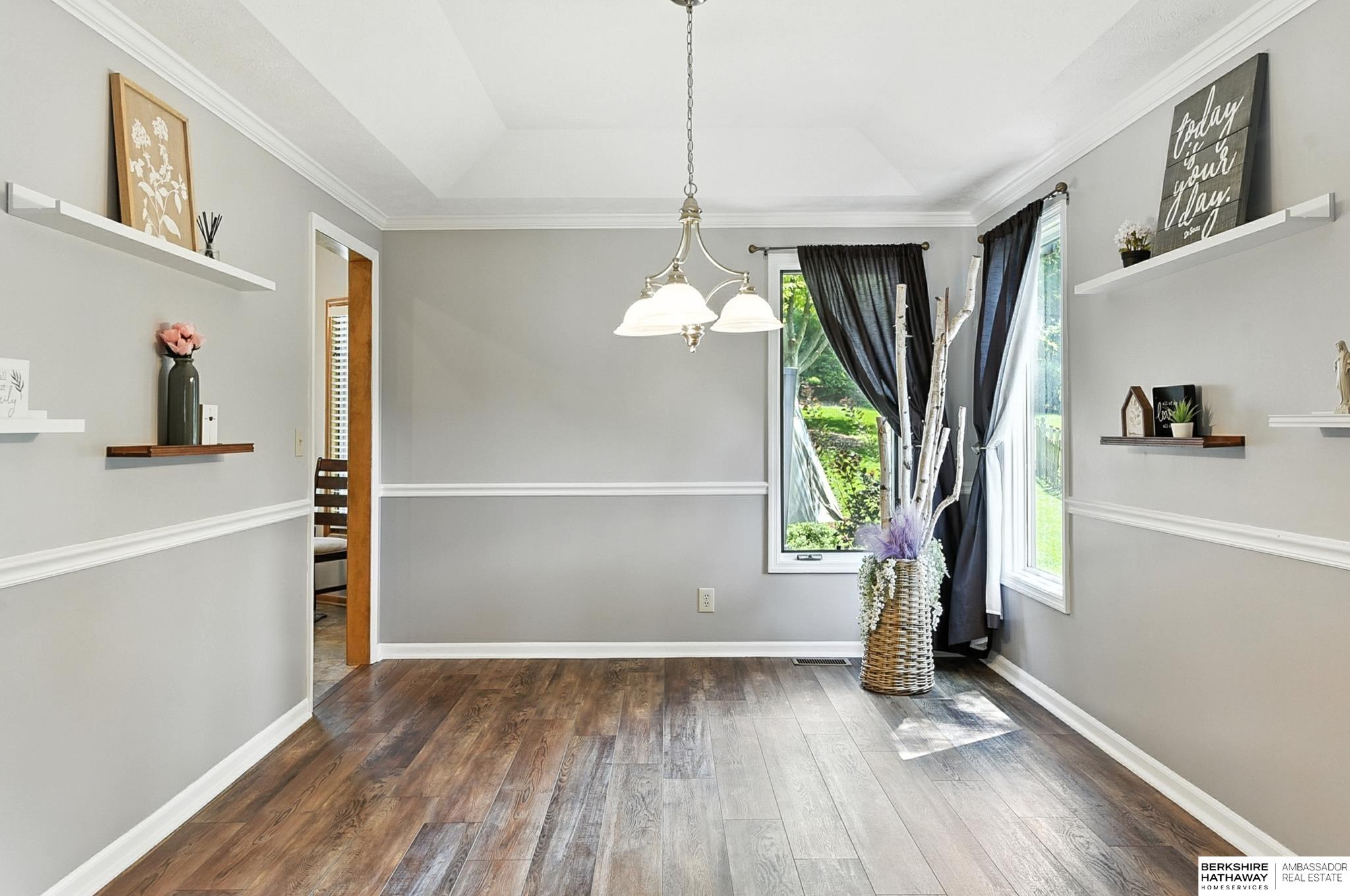 Omaha, Nebraska 68154, United States, 4 Bedrooms Bedrooms, ,3 BathroomsBathrooms,Residential,Active,192600