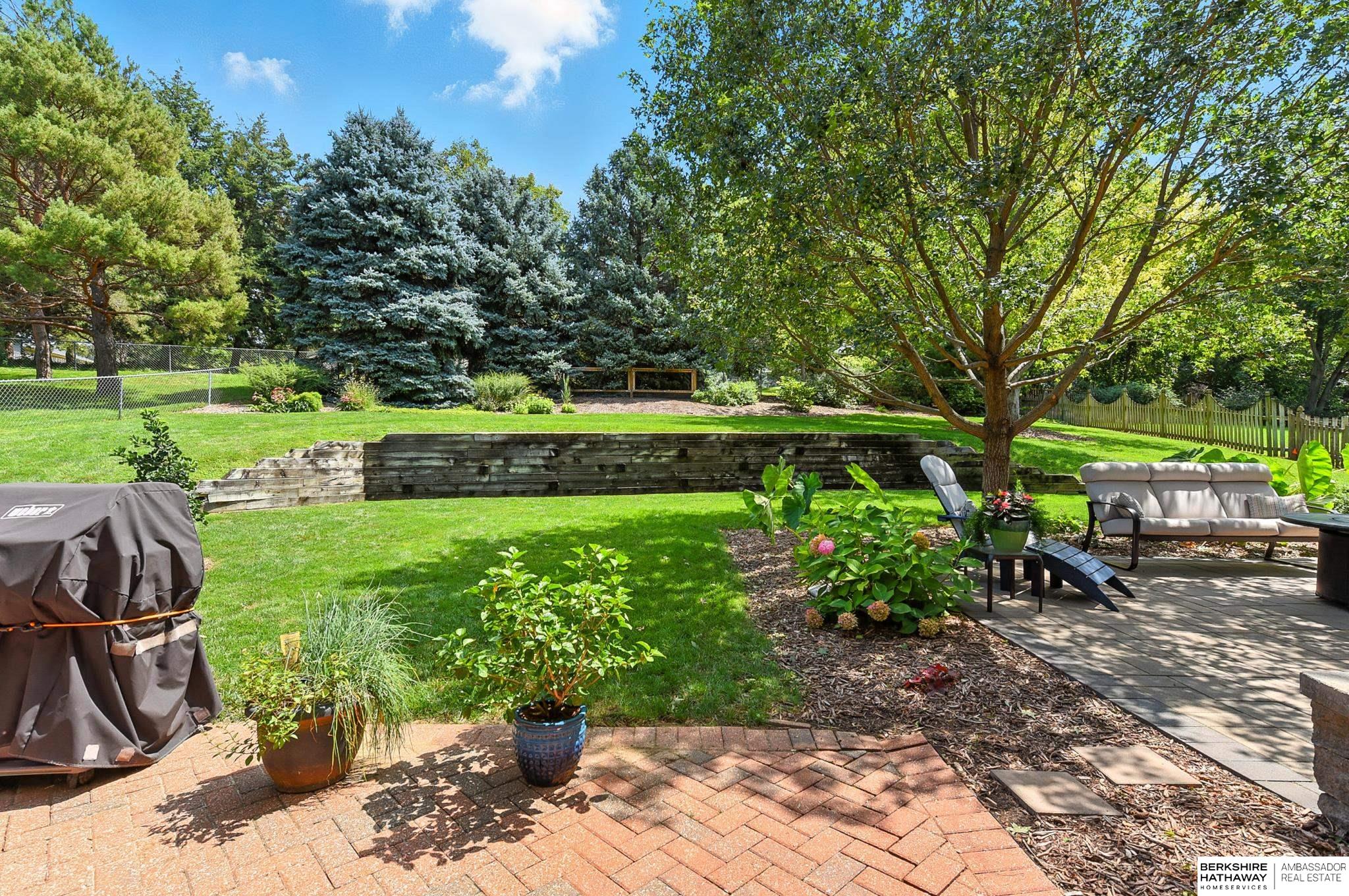 Omaha, Nebraska 68154, United States, 4 Bedrooms Bedrooms, ,3 BathroomsBathrooms,Residential,Active,192600