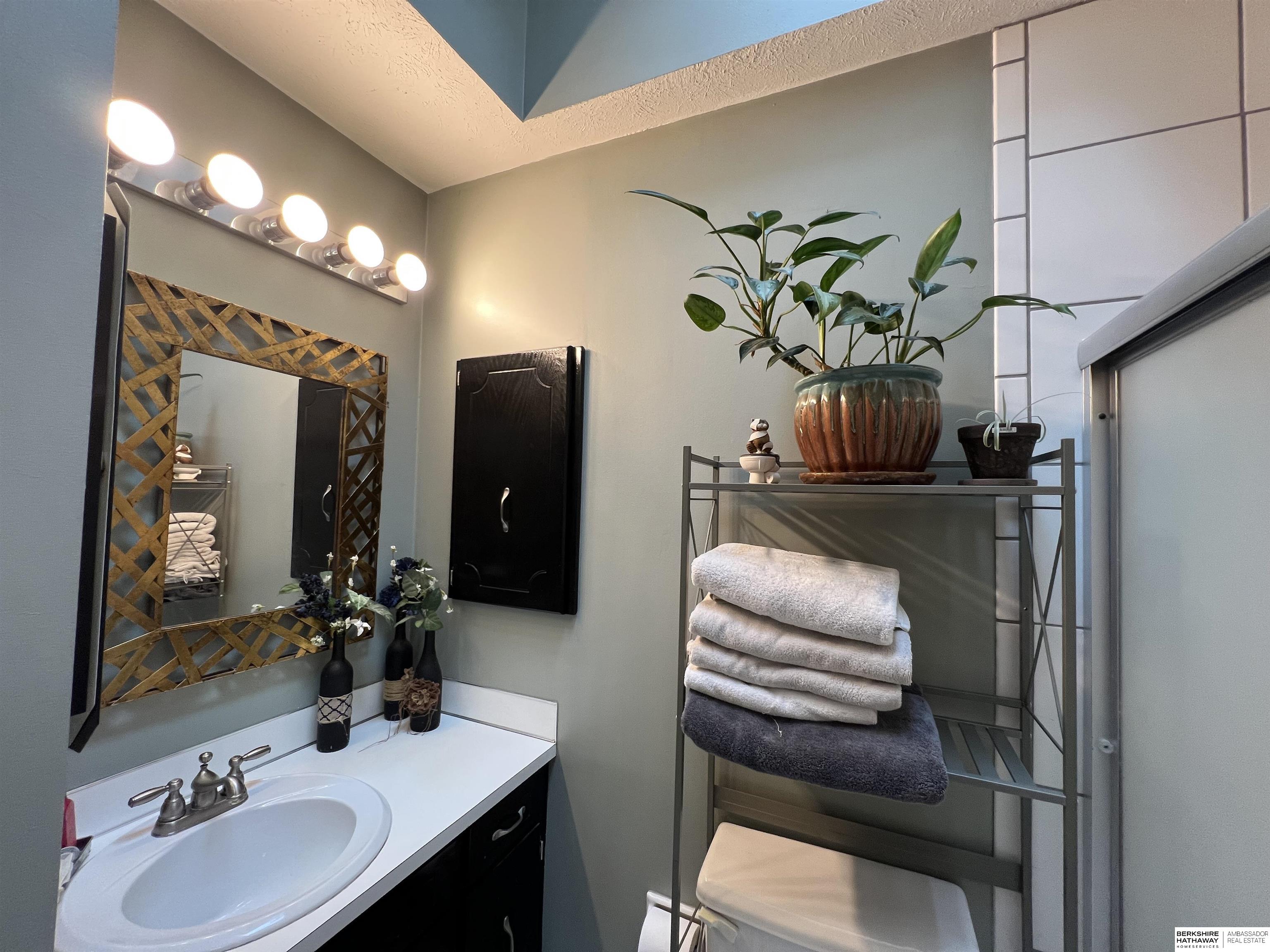 Omaha, Nebraska 68134, United States, 3 Bedrooms Bedrooms, ,3 BathroomsBathrooms,Residential,Active,177704