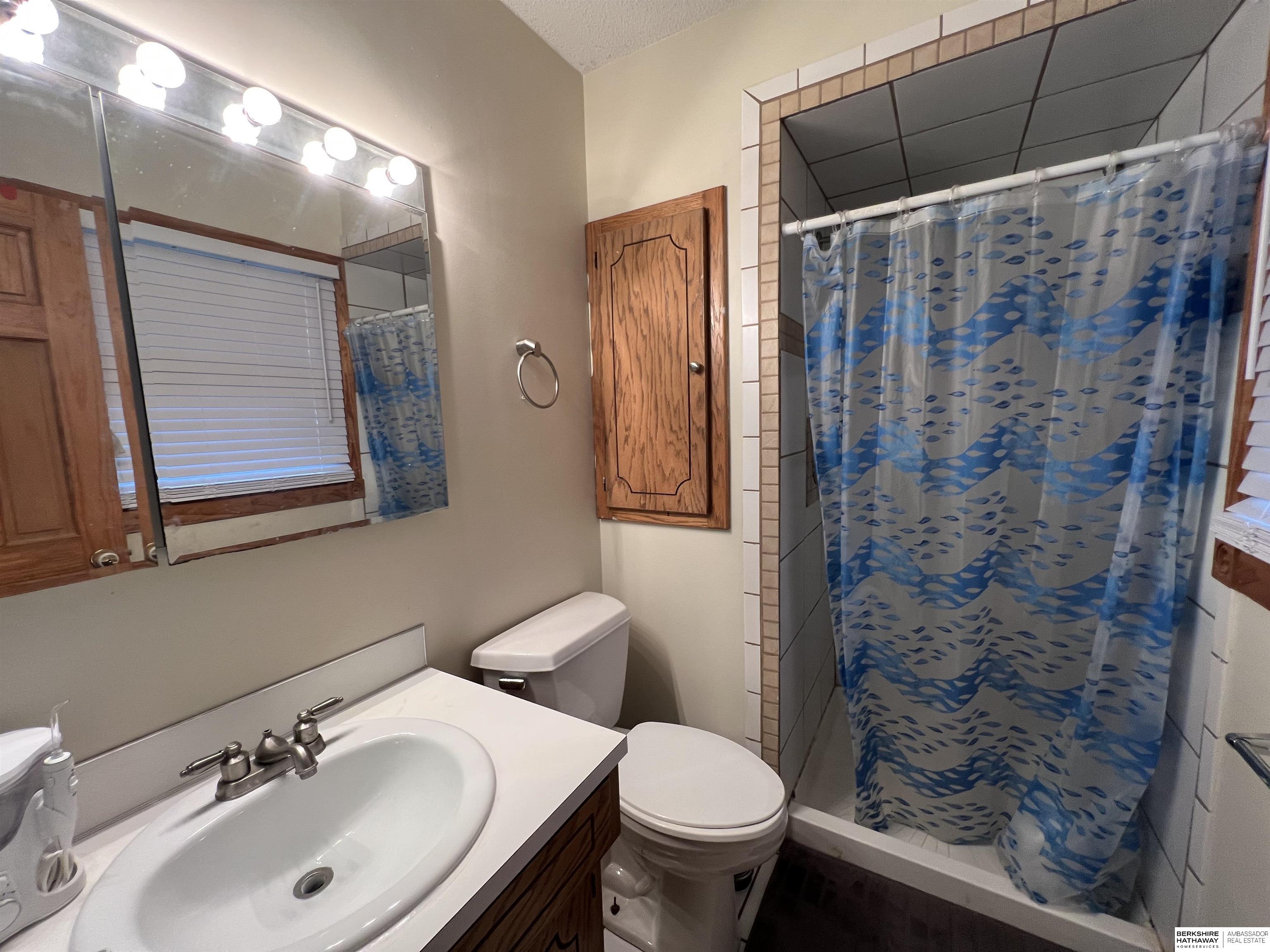 Omaha, Nebraska 68134, United States, 3 Bedrooms Bedrooms, ,3 BathroomsBathrooms,Residential,Active,177704