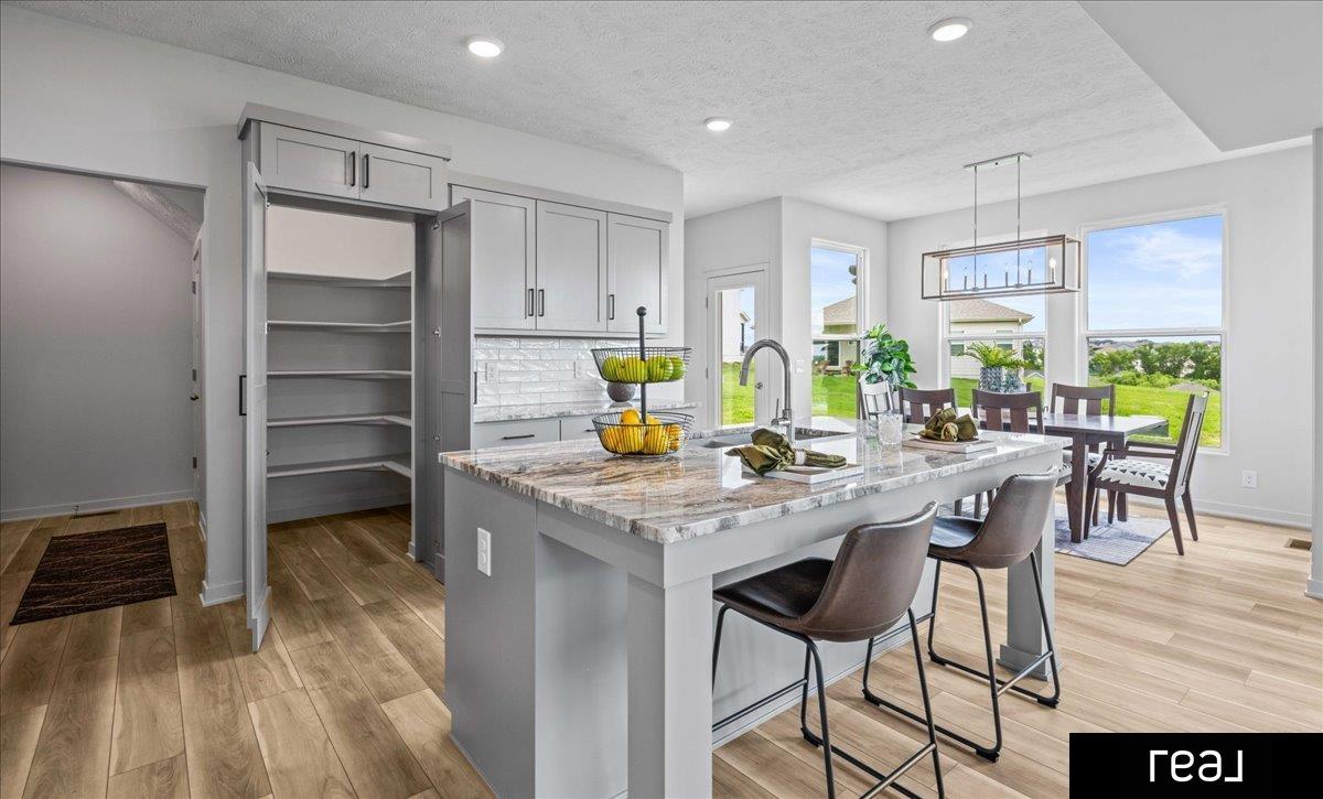 Bennington, Nebraska 68007, United States, 4 Bedrooms Bedrooms, ,2 BathroomsBathrooms,Residential,Active,154919