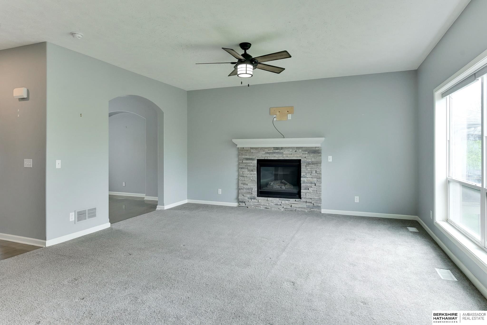 Elkhorn, Nebraska 68022, United States, 4 Bedrooms Bedrooms, ,3 BathroomsBathrooms,Residential,Active,123637