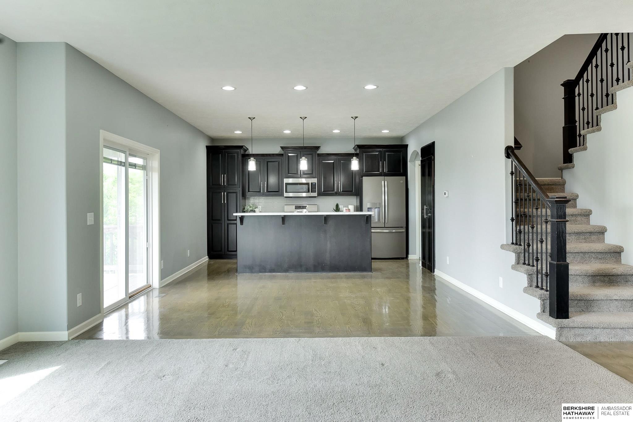 Elkhorn, Nebraska 68022, United States, 4 Bedrooms Bedrooms, ,3 BathroomsBathrooms,Residential,Active,123637